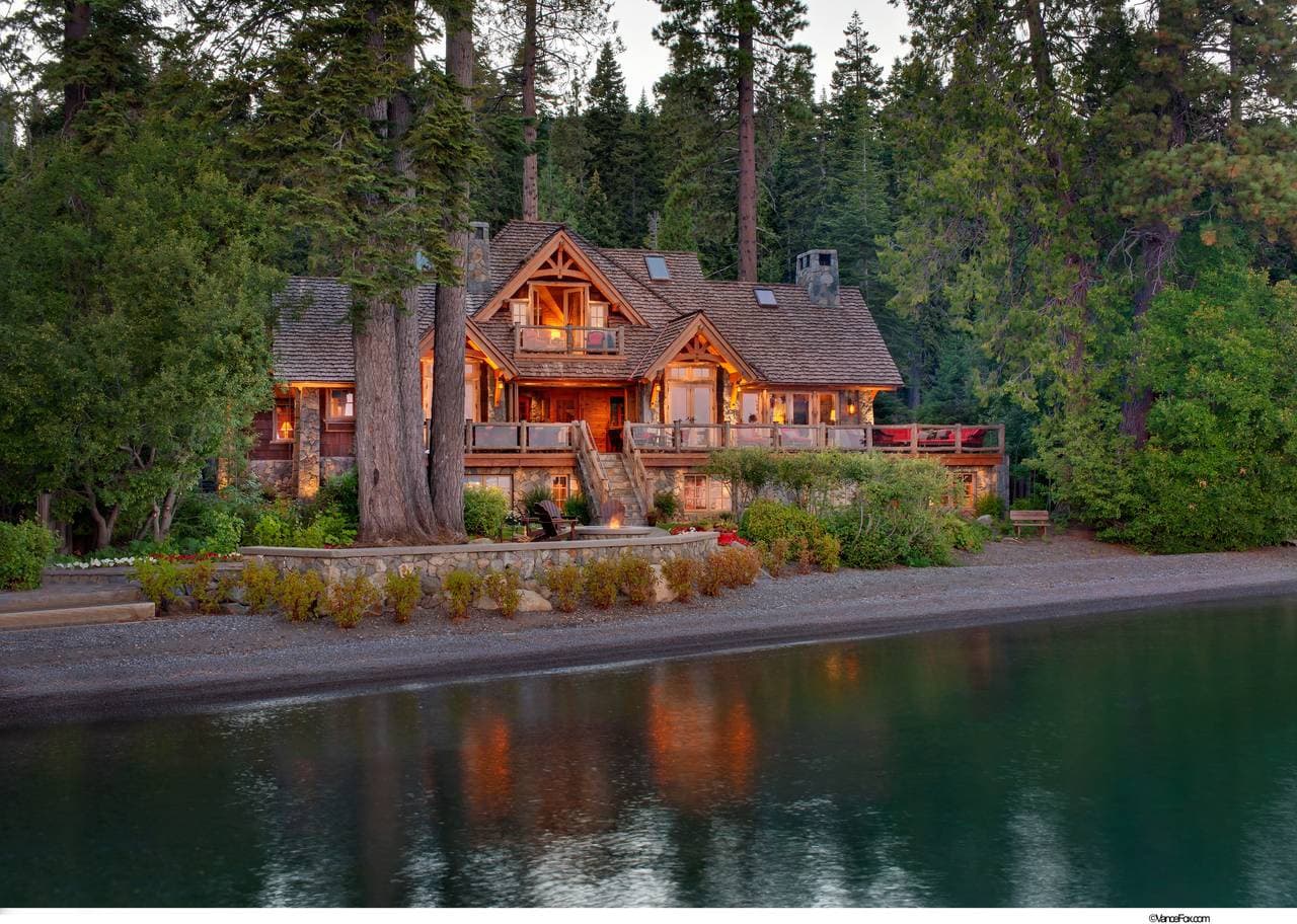 Cozy lake family house in Tahoe
