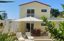 mit Garten, Grill und Terrasse