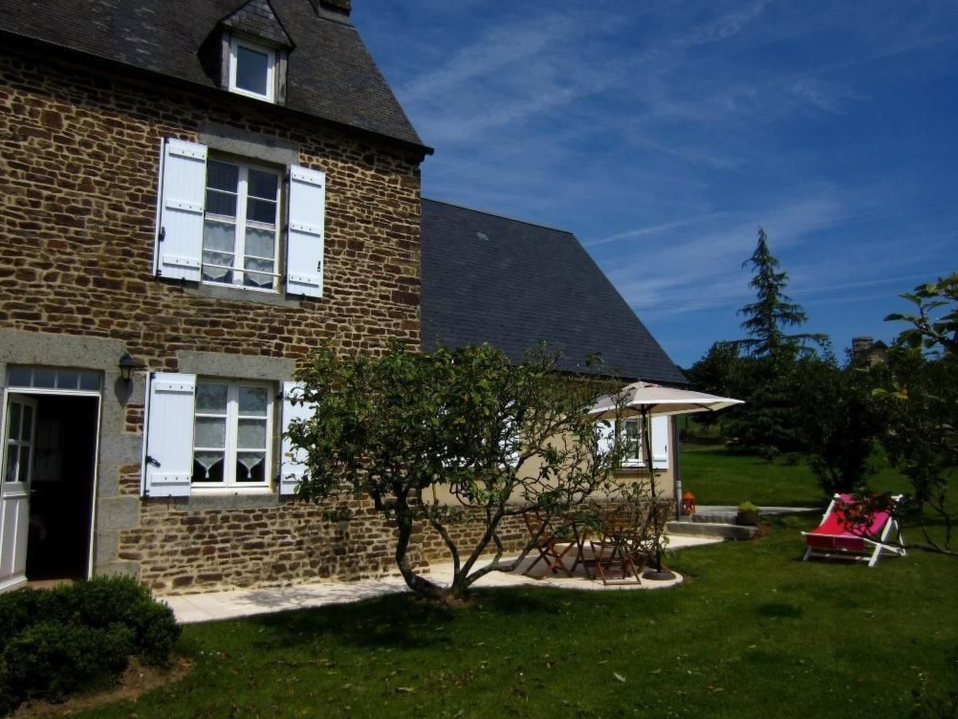 Haus "Magnolias" mit Garten und Grillplatz