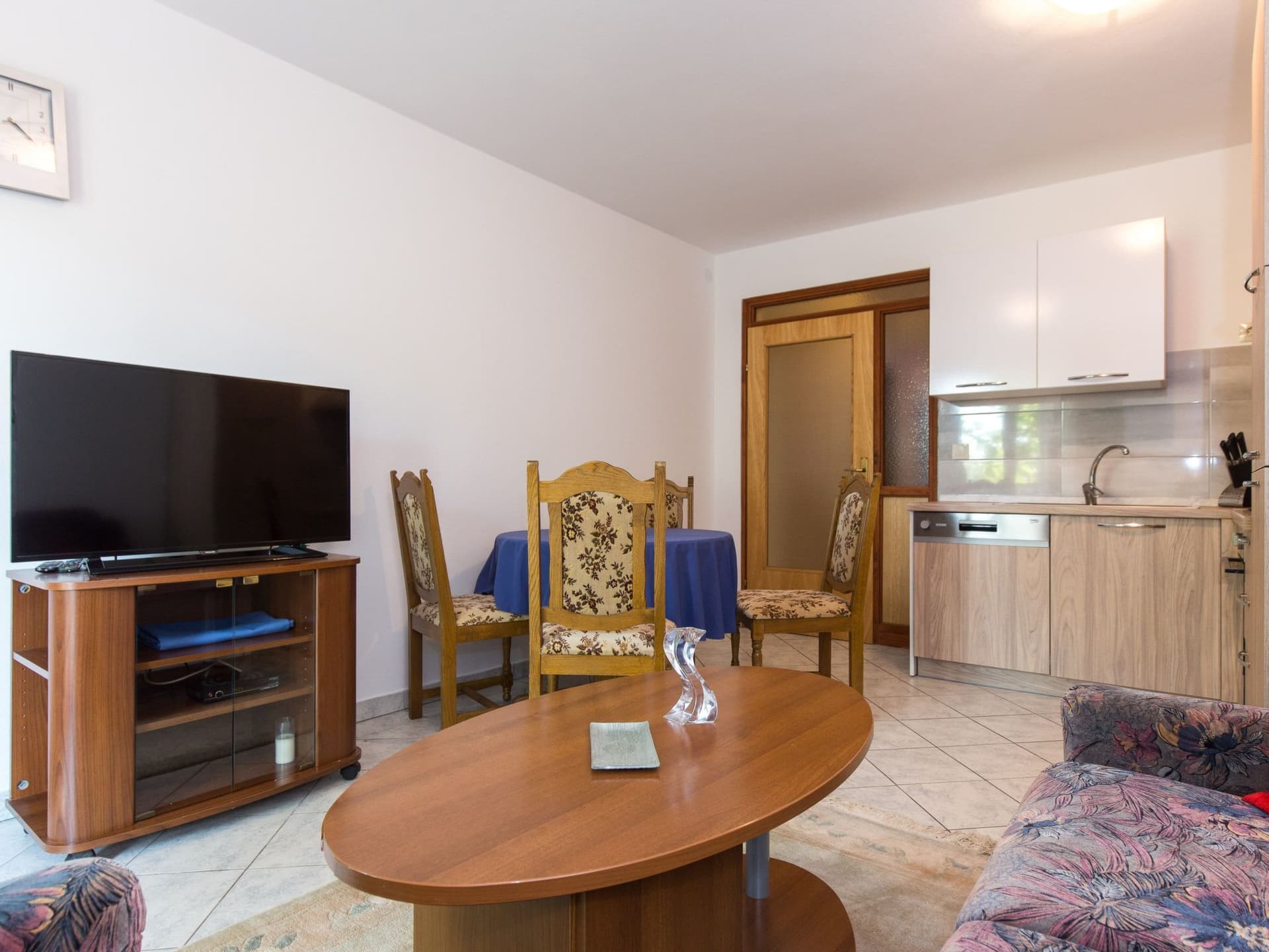 2-Zimmer-Wohnung mit 1 Badezimmer und Terrasse