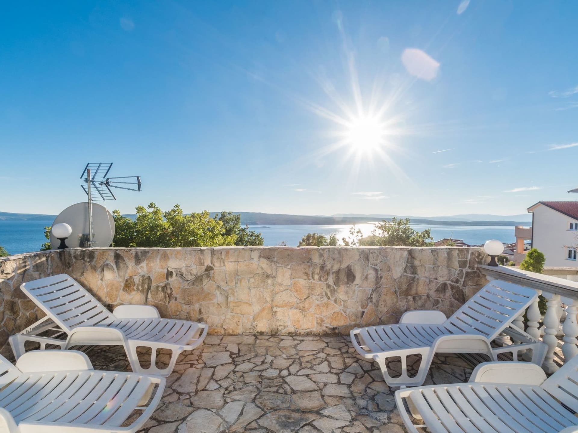 Appartement mit privater Terrasse und Meerblick