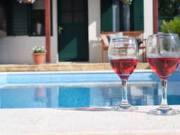 Ferienvilla mit Pool und Blick auf das Adriatische Meer, nahe Split