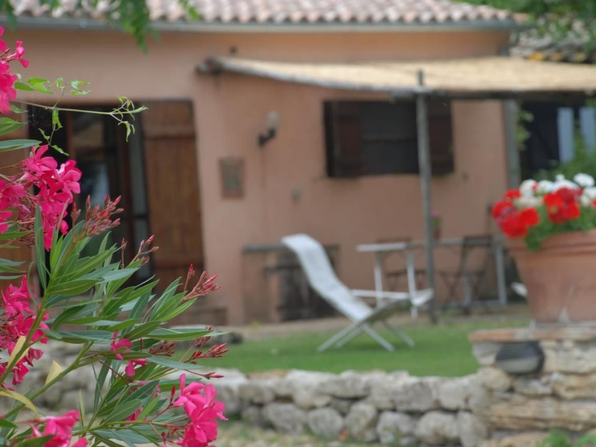 Unabhaengige Wohnung in Amelia mit Garten, Grill und gemeinschaftlichem Pool