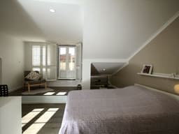 Alfama Right Point, Erstaunliches Haus