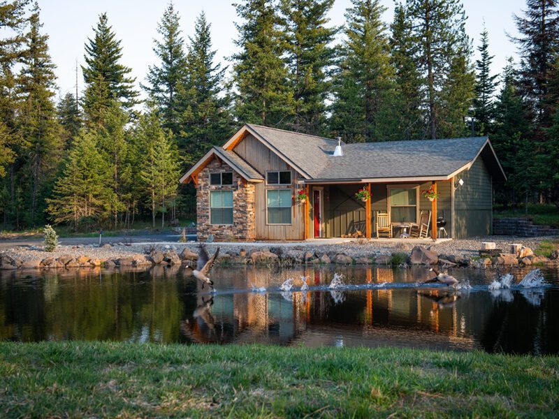 The Cabin at Snail Trail - Lakefront