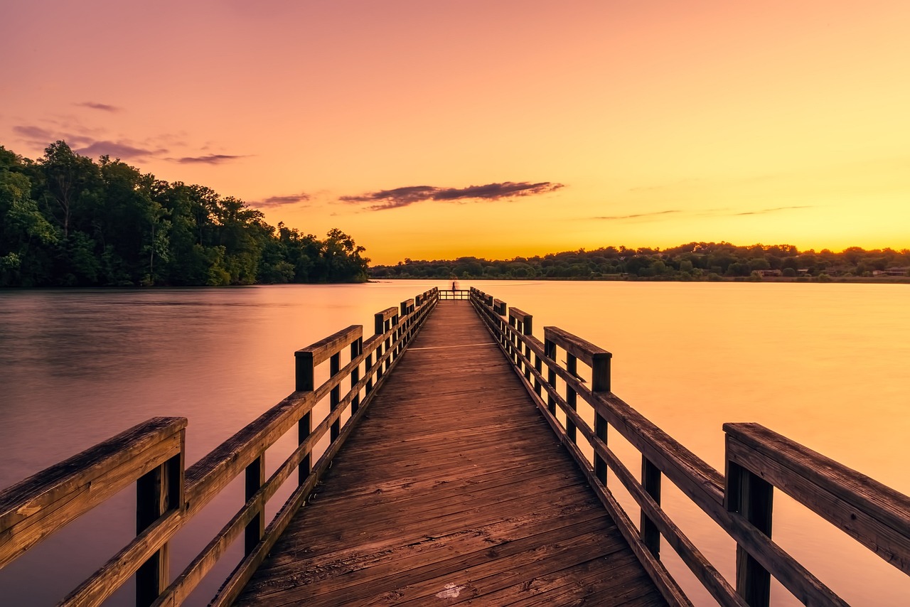 best time to visit Boone Lake