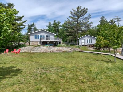 Quiet Wilderness Paradise, Clean Swimming for 2 Families on Cognashene Lake