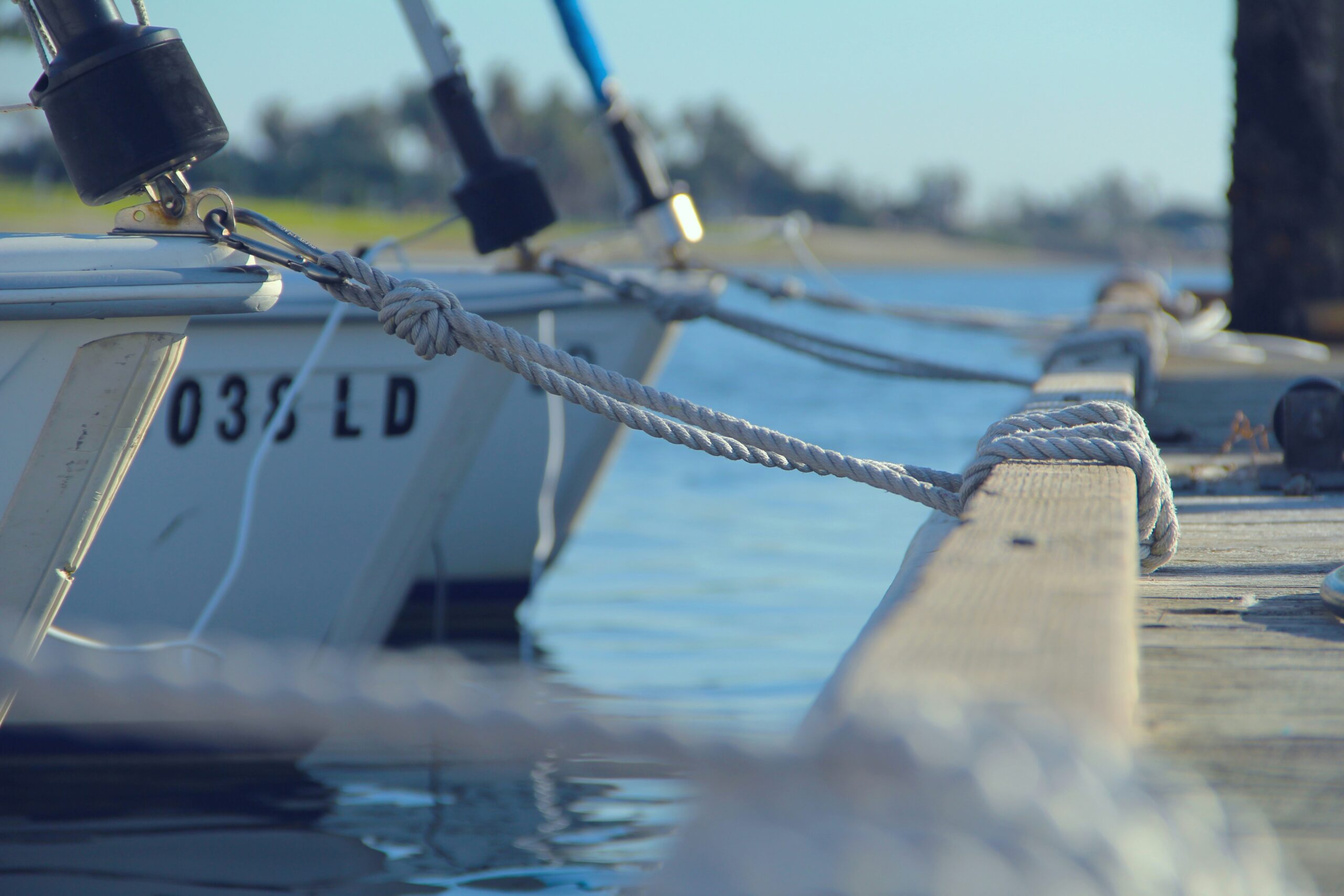 how to tie a boat to a dock