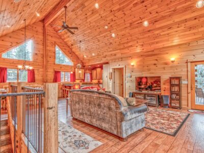 Stunning river views, private hot tub, custom log