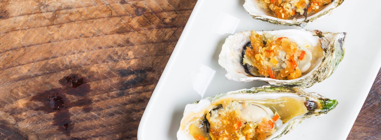 Oysters on a plate