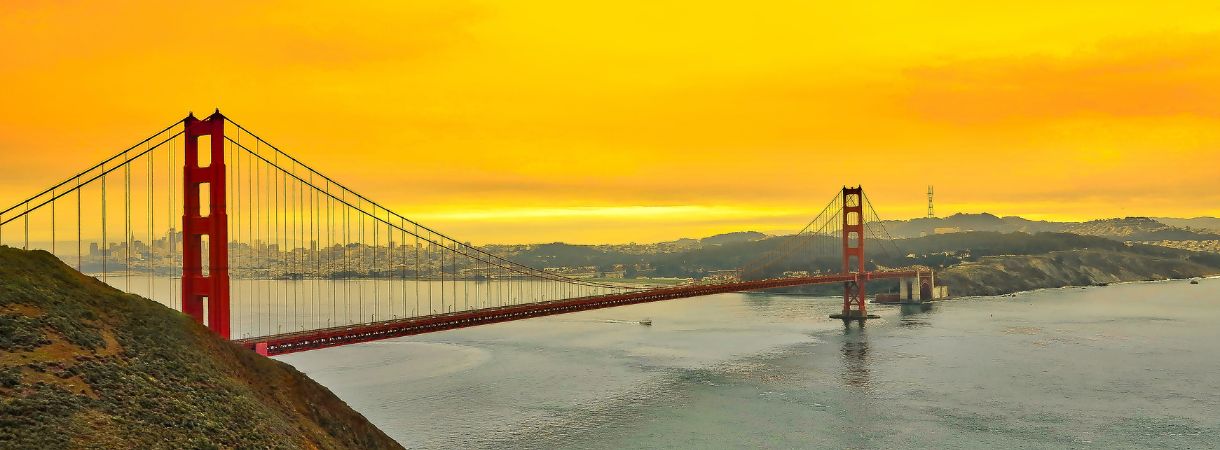 San Francisco Golden Gate Bridge at sunset