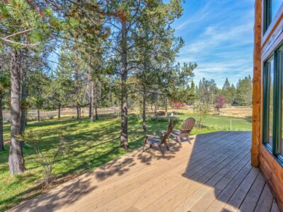 Riverfront Log Cabin with Foosball and Air Hockey