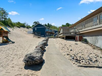 The Sandals Of Tiny Hottub, Sauna, White SandBeach