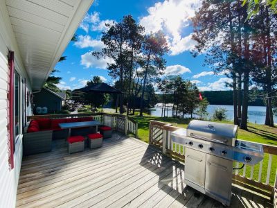 White Pine Cottage Wilberforce- Sandy Beach Entry