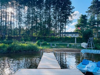 White Pine Cottage Wilberforce- Sandy Beach Entry